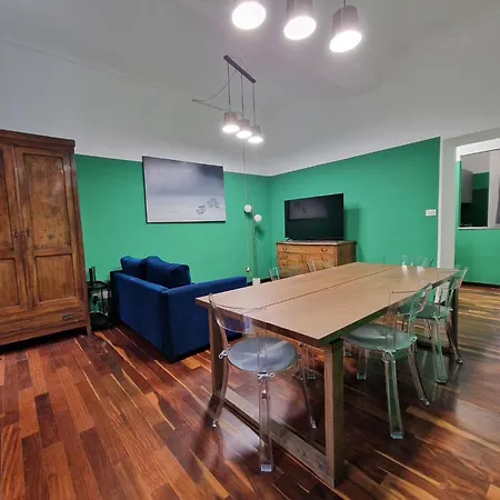 House, Piazza Castello *