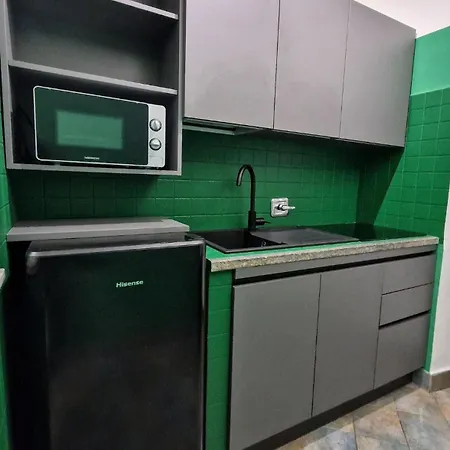 House, Piazza Castello