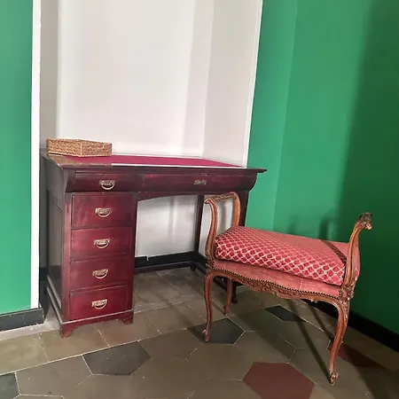 House, Piazza Castello Torino