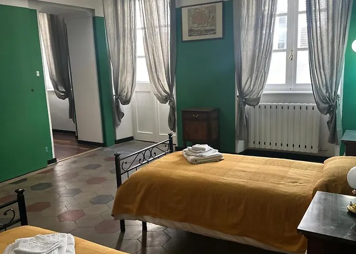House, Piazza Castello Appartamento *